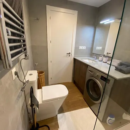 Relaxing Modern Beachfront - Amazing Sea View Апартаменты