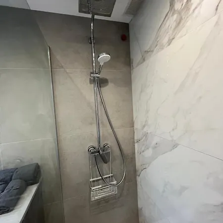 Апартаменты Relaxing Modern Beachfront - Amazing Sea View *